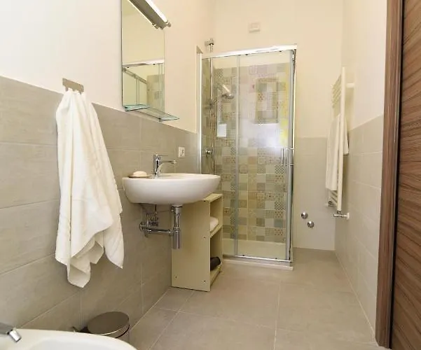 Bed & Breakfast Artemide Pianillo
